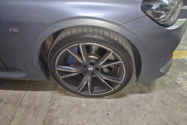 Used BMW M240i 2025 M240i xDrive Right Front Wheel Hub