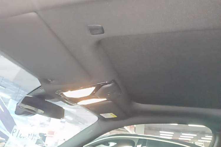 Used BMW M240i 2025 M240i xDrive Headliner