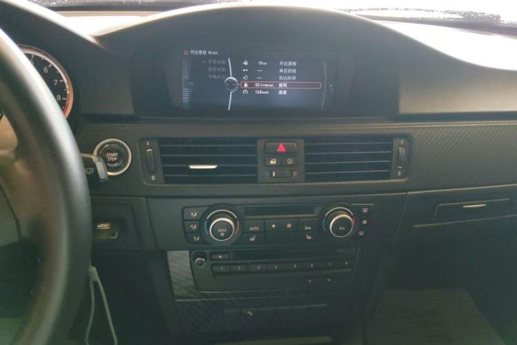 Used BMW M3 2009 M3 two-door coupe Audio And AC Panel