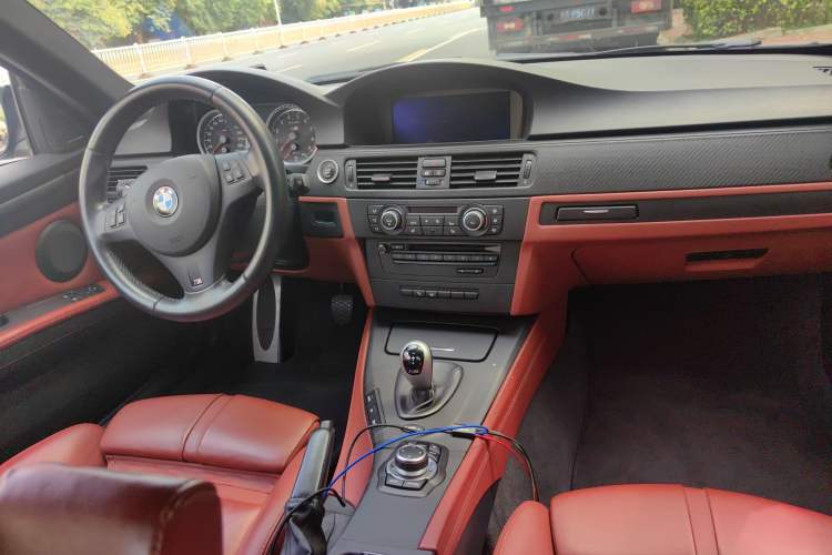 Used BMW M3 2009 M3 two-door coupe Center Console