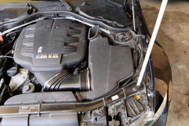 Used BMW M3 2009 M3 two-door coupe Engine Bay Left