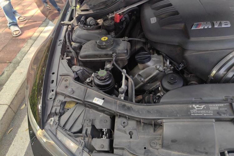 Used BMW M3 2009 M3 two-door coupe Engine Bay Right