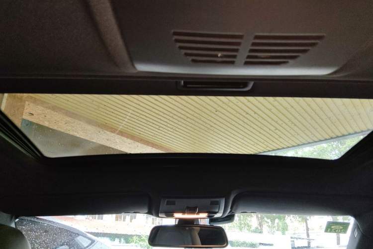 Used BMW M3 2009 M3 two-door coupe Headliner