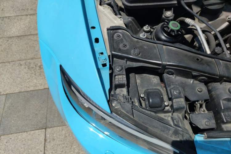 Used BMW M3 2009 M3 Convertible Coupe Engine Bay Right