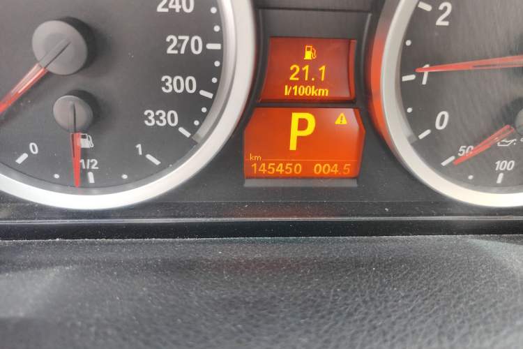 Used BMW M3 2009 M3 Convertible Coupe Odometer Close Up