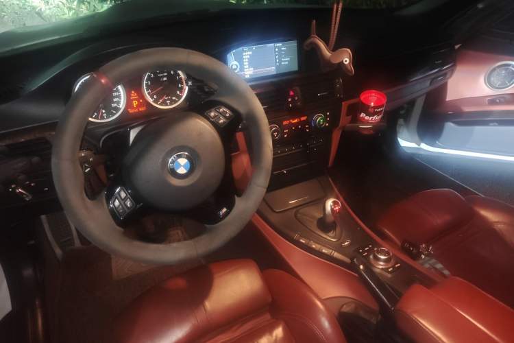 Used BMW M3 2009 M3 Convertible Coupe Center Console