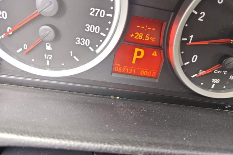 Used BMW M3 2009 M3 Convertible Coupe Odometer Close Up