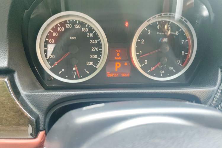 Used BMW M3 2009 M3 Convertible Coupe Odometer Close Up