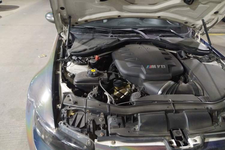 Used BMW M3 2011 M3 Coupe Carbon Fiber Roof Edition Engine Bay Right