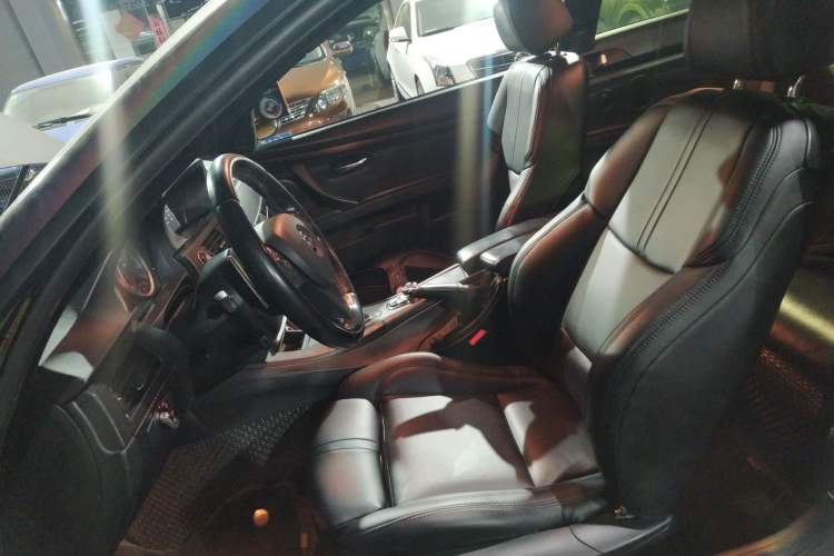 Used BMW M3 2011 M3 Coupe Carbon Fiber Roof Edition Left Front Seat