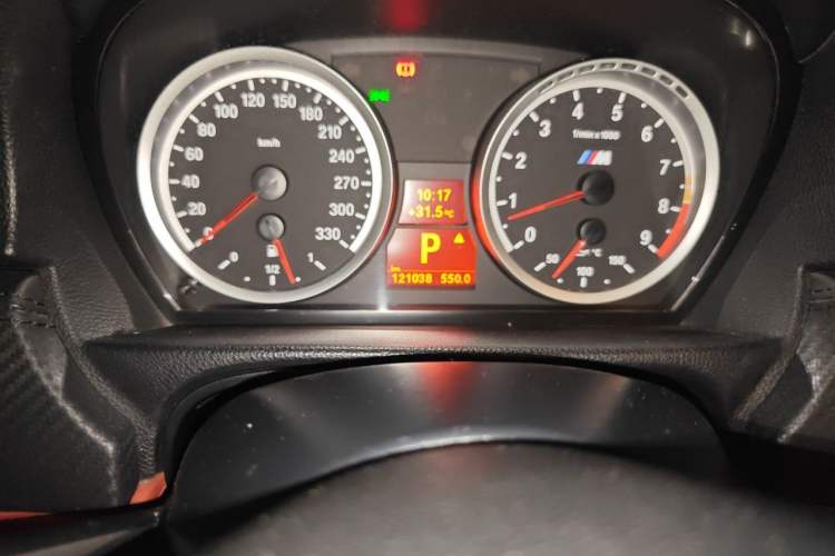 Used BMW M3 2011 M3 Coupe Carbon Fiber Roof Edition Odometer Close Up