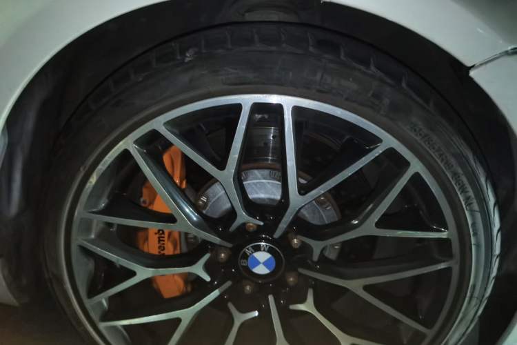 Used BMW M3 2011 M3 Coupe Matte Edition Right Front Wheel Hub