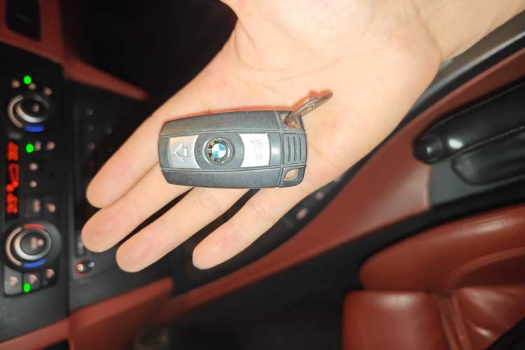 Used BMW M3 2011 M3 Coupe Carbon Fiber Roof Edition Vehicle Key