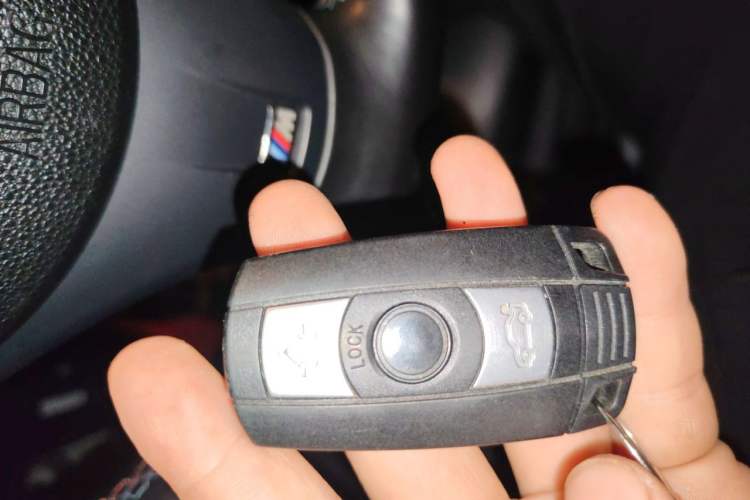 Used BMW M3 2011 M3 Coupe Carbon Fiber Roof Edition Vehicle Key