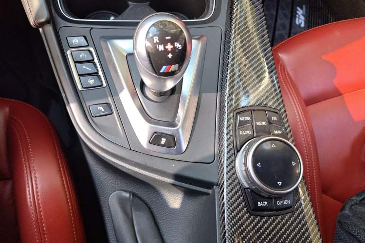 Used BMW M3 2014 M3 four-door sedan Gear Lever