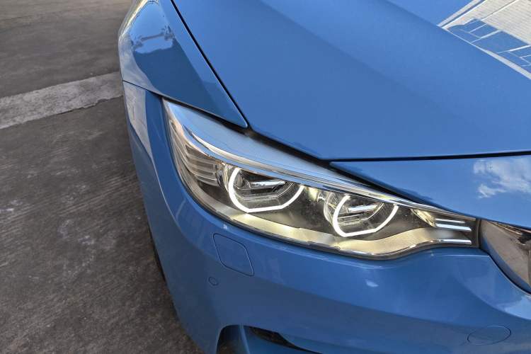 Used BMW M3 2014 M3 four-door sedan Right Front Headlight