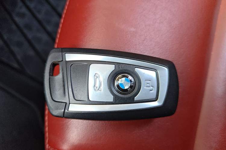 Used BMW M3 2014 M3 four-door sedan Vehicle Key