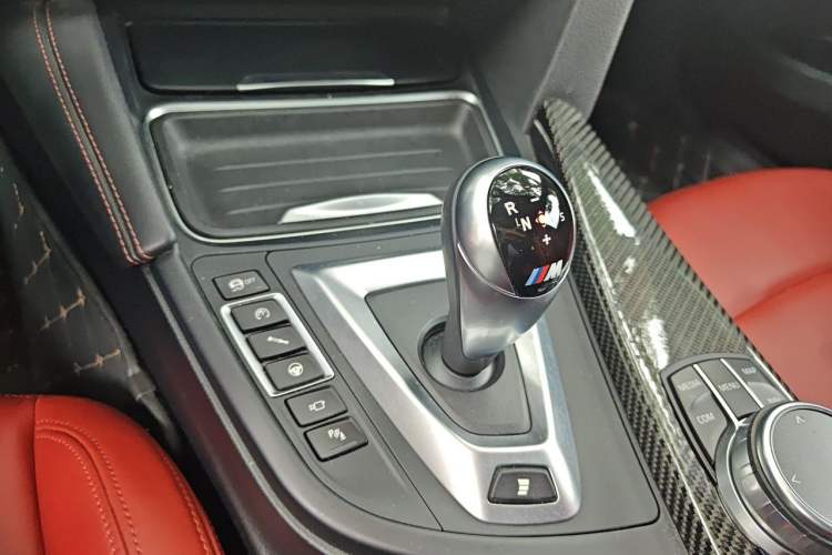 Used BMW M3 2018 M3 4-door sedan Gear Lever