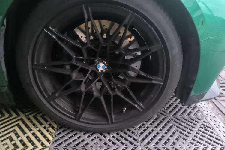Used BMW M3 2021 M3 Sedan Thunder Edition Right Front Wheel Hub
