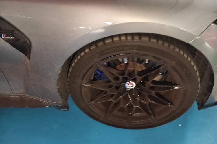 Used BMW M3 2021 M3 Sedan Thunder Edition Right Front Wheel Hub