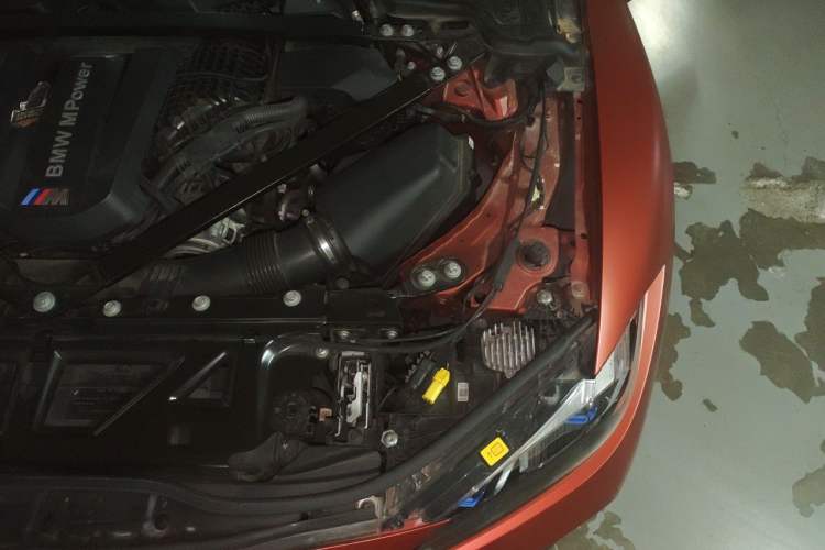 Used BMW M3 2021 M3 Sedan Thunder Edition Engine Bay Left