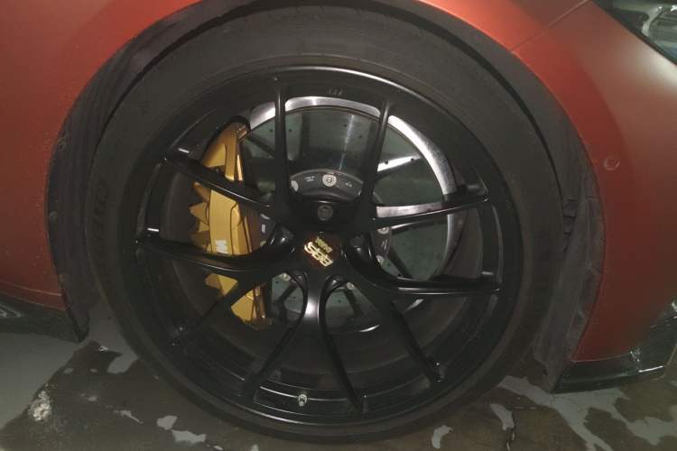 Used BMW M3 2021 M3 Sedan Thunder Edition Right Front Wheel Hub