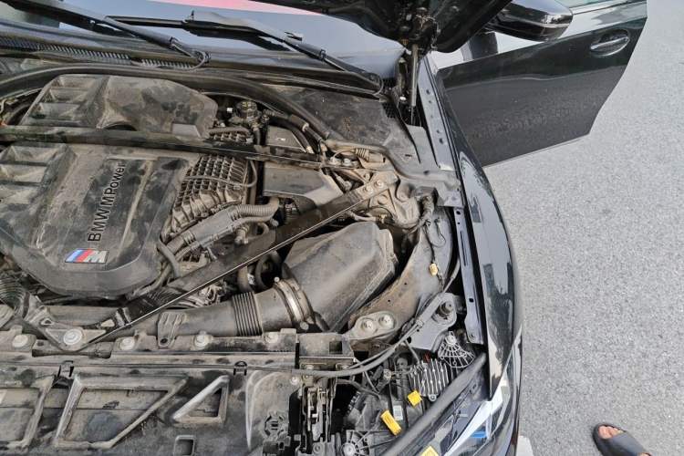 Used BMW M3  Engine Bay Left