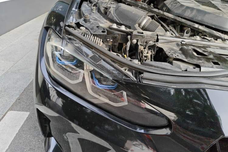 Used BMW M3  Right Front Headlight
