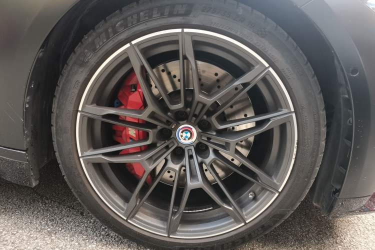 Used BMW M3 2023 M3 Sedan M xDrive Thunder Edition Right Front Wheel Hub
