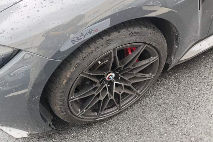 Used BMW M3 2023 M3 Sedan M xDrive Thunder Edition Left Front Wheel Hub