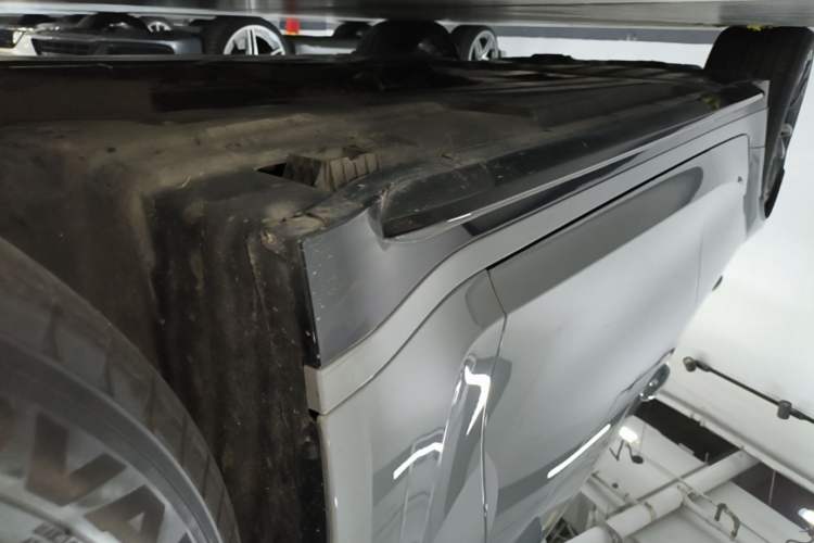 Used BMW M3 2023 M3 Sedan Thunder Edition Right Side Sill