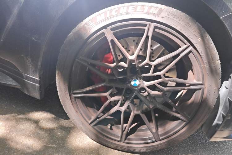 Used BMW M3 2024 M3 Sedan M xDrive Thunder Edition Right Front Wheel Hub