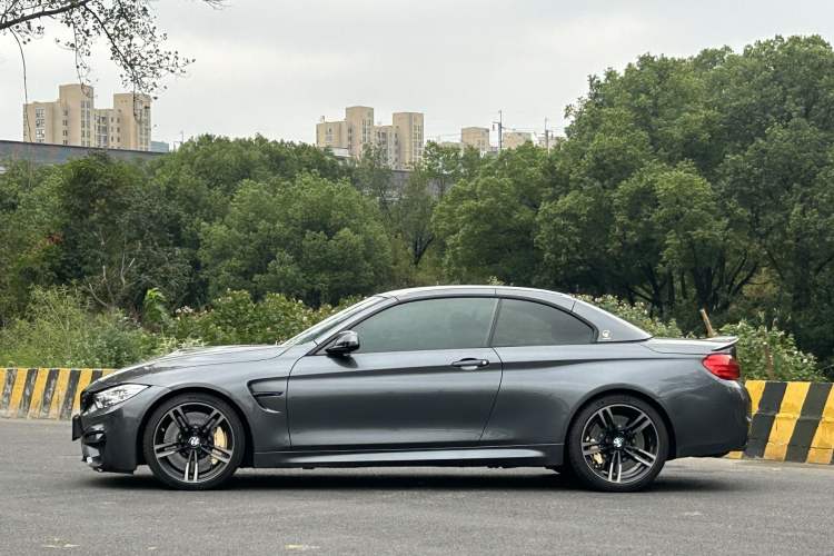 Used BMW M4 2014 M4 Convertible Coupé Exterior 5