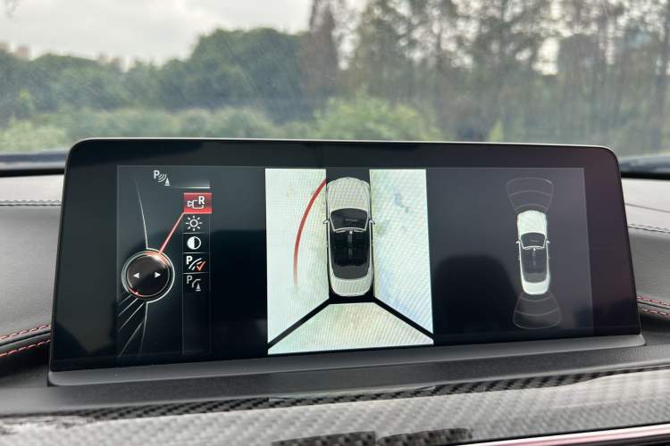 Used BMW M4 2014 M4 Convertible Coupé Interior 9