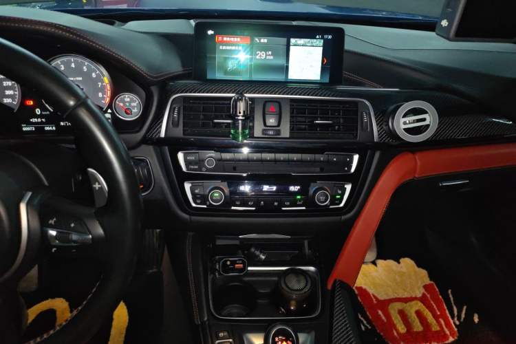 Used BMW M4 2014 M4 two-door coupe Audio And AC Panel
