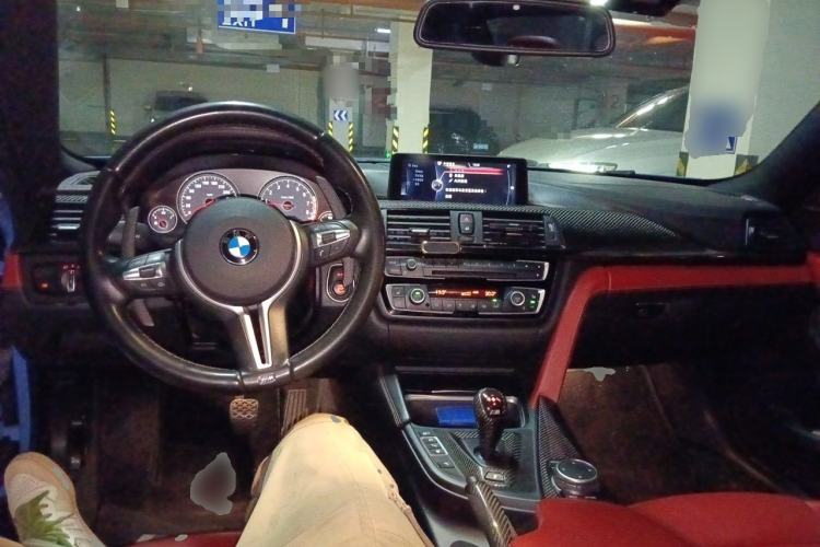Used BMW M4 2014 M4 two-door coupe Center Console