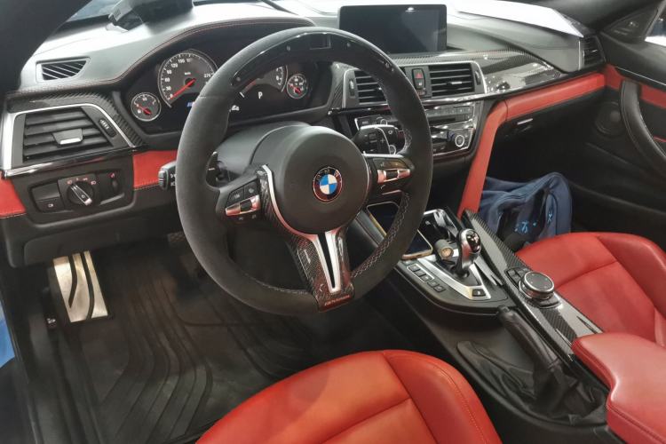 Used BMW M4 2014 M4 two-door coupe Center Console