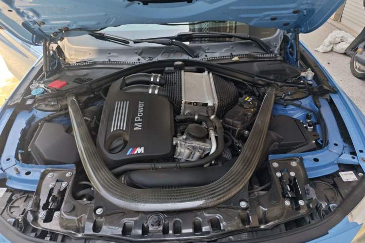 Used BMW M4 2014 M4 two-door coupe Engine Bay