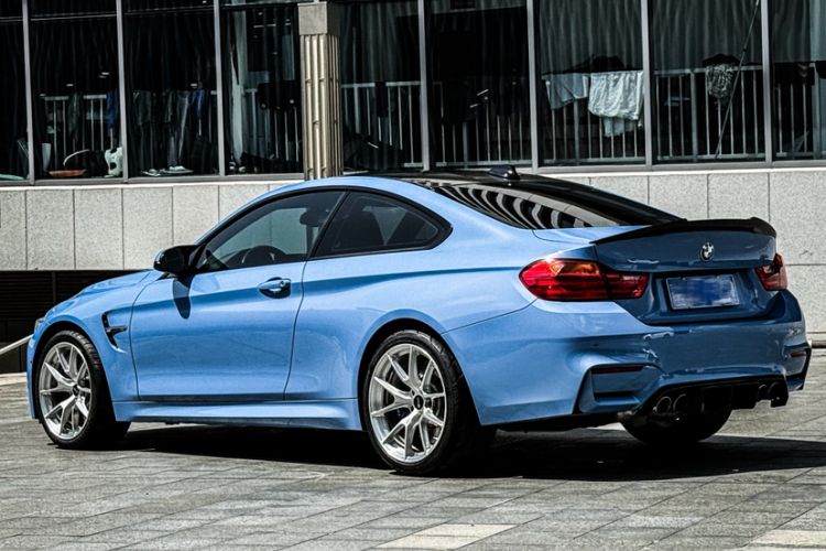 Used BMW M4 2014 M4 two-door coupe Exterior 3