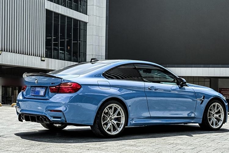 Used BMW M4 2014 M4 two-door coupe Exterior 4