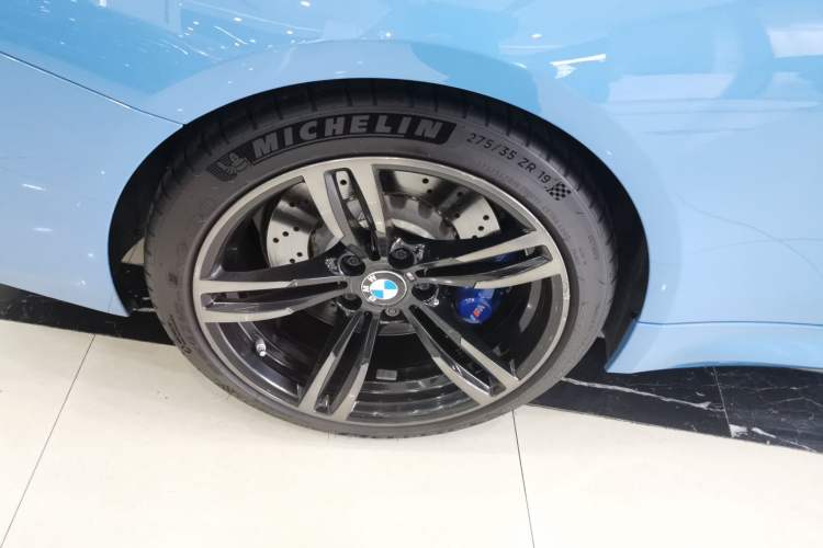 Used BMW M4 2014 M4 two-door coupe Exterior 5