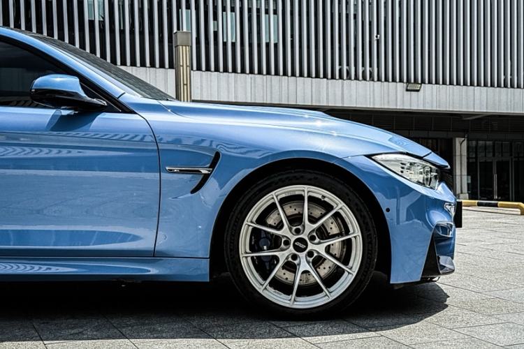 Used BMW M4 2014 M4 two-door coupe Exterior 8