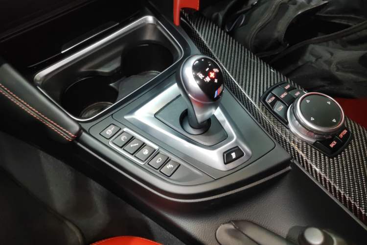 Used BMW M4 2014 M4 two-door coupe Gear Lever