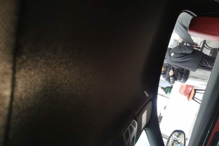 Used BMW M4 2014 M4 two-door coupe Headliner