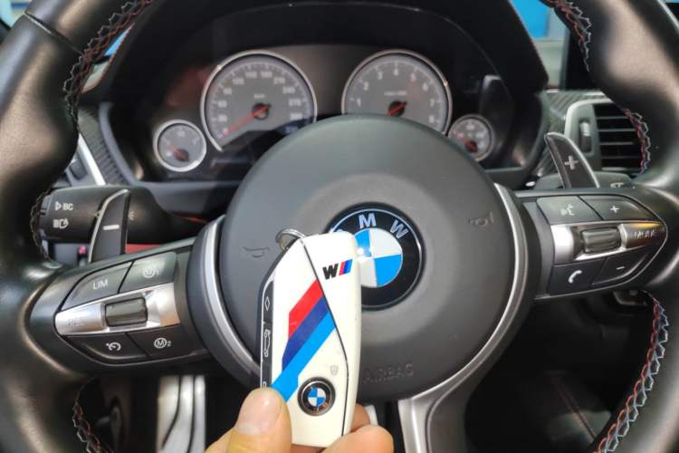 Used BMW M4 2014 M4 two-door coupe Interior 1