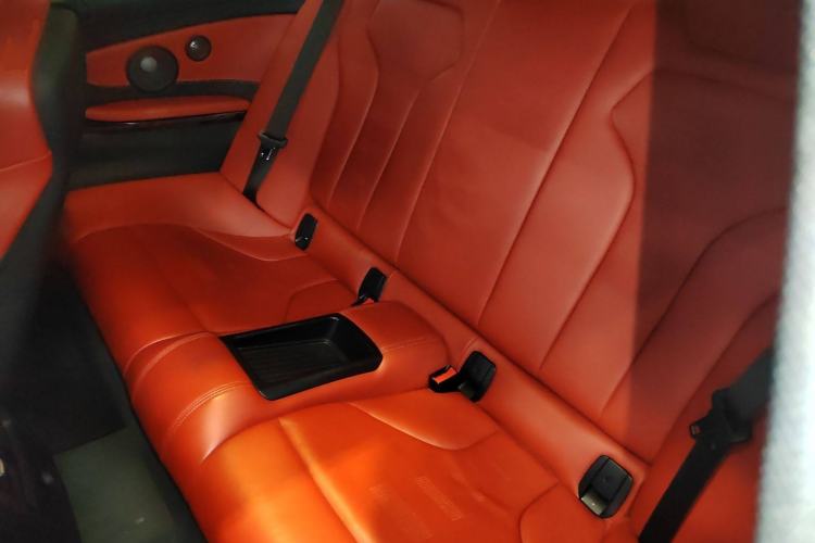 Used BMW M4 2014 M4 two-door coupe Interior 4