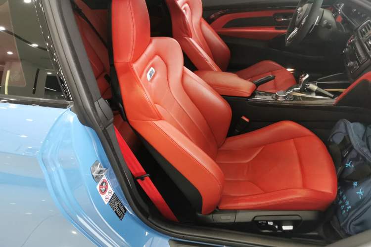 Used BMW M4 2014 M4 two-door coupe Right Front Seat