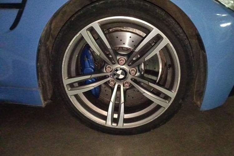 Used BMW M4 2014 M4 two-door coupe Right Front Wheel Hub