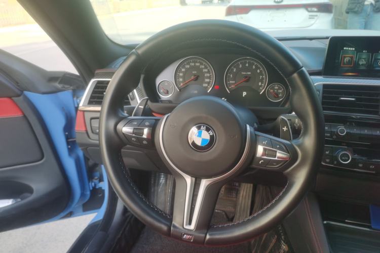 Used BMW M4 2014 M4 two-door coupe Steering Wheel