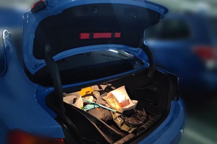 Used BMW M4 2014 M4 two-door coupe Trunk